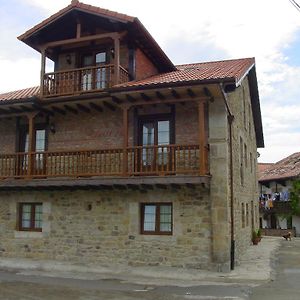 Las Anjanas De Lloreda Διαμέρισμα Lloreda  Exterior photo