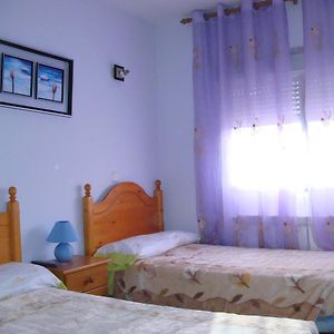 Hostal Madrid Paris Ξενοδοχείο Buitrago del Lozoya Room photo