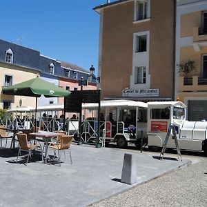 Logis Hotel Castel De Mirambel Λούρδη Exterior photo