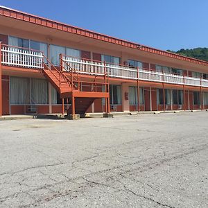 Daniel Boone Motor Inn Pikeville Exterior photo