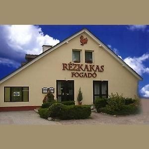 Rezkakas Fogado Bed and Breakfast Zirc Exterior photo