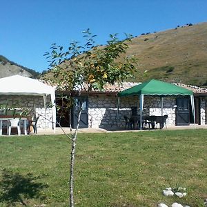 Chalet Vista Lago Ξενοδοχείο San Gregorio  Exterior photo