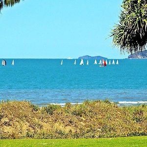 Driftwood Motel And Holiday Units Yeppoon Exterior photo