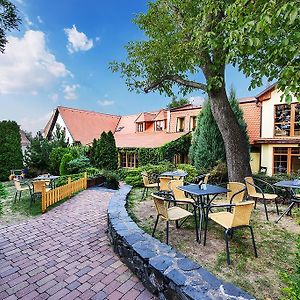 Restaurace A Penzion U Palecku Ξενοδοχείο Skuteč Exterior photo