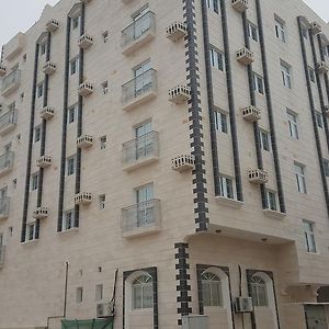 Golden Seasons Furnished Apartment Σαλάλα Exterior photo