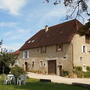 La Ferme De Montard Bed and Breakfast Montmorot Exterior photo