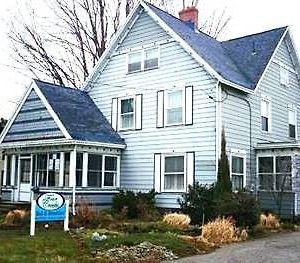 Four Creeks Bed & Breakfast Ξενοδοχείο Girard Exterior photo