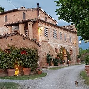 Fattoria Le Pietre Vive Di Montaperti Διαμέρισμα Monteaperti  Exterior photo