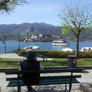 Camera Dolcenotte Ξενοδοχείο Orta San Giulio Exterior photo