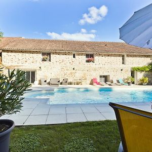 Clos De La Gourmandiere Bed and Breakfast Saint-Lothain Exterior photo