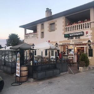 Hostal Zubi XXI Ξενοδοχείο Puente la Reina Exterior photo