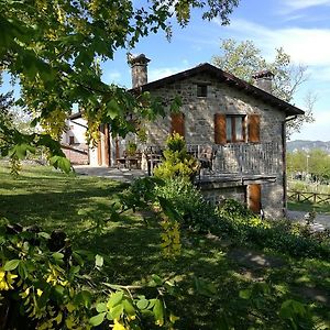 Agriturismo Il Falco Del Monte Fumaiolo Βίλα Alfero Exterior photo