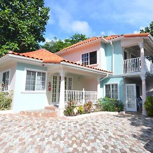 Tropical Lagoon Resort Πορτ Αντόνιο Exterior photo