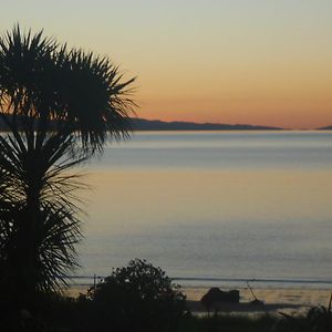 Pohutukawa Coast Bnb Bed and Breakfast Te Puru Exterior photo