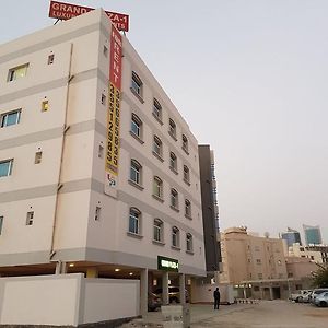 Grand Plaza Apartments 1 Μανάμα Exterior photo