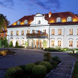 Palac Czarny Las Ξενοδοχείο Wożniki Exterior photo