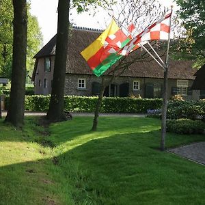 Erfgoed & Logies Den Heijkant Bed and Breakfast Moergestel Exterior photo