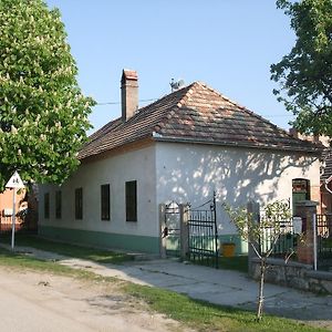 Bike Stop Duna Ξενοδοχείο Dunaszentmiklós Exterior photo