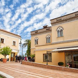 Hotel Villa Fiorita Giulianova Exterior photo