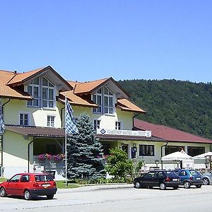 Gasthof Hotel Zur Post Erlau  Exterior photo