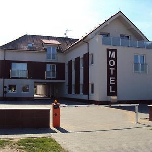 Motel Senec Exterior photo