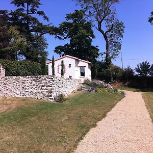 Domaine Du Chene Crucy Bed and Breakfast Liré Exterior photo