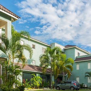 New Kingston Apt At Wellington Cove Ξενοδοχείο Enfield Exterior photo