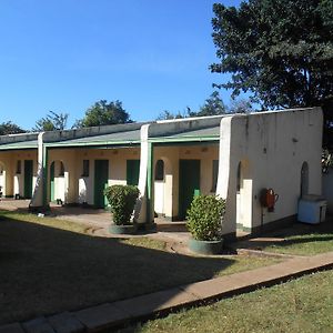 Victoria Falls Budget Hotel Exterior photo