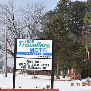 Time Travellers Motel Petawawa Exterior photo