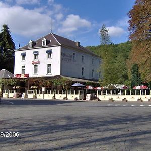 Hotel Cobut Falaën Exterior photo