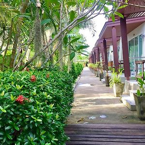 Naiyang Boutique Resort Ban Phak Chit Exterior photo