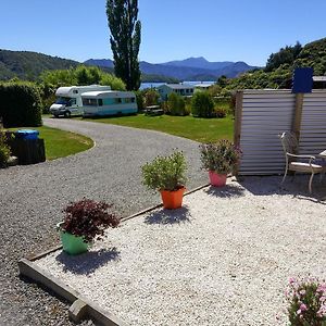 Picton'S Waikawa Bay Holiday Park Ξενοδοχείο Exterior photo