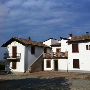 La Locanda Ξενοδοχείο Calvignano Exterior photo