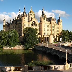 A&S Ferienzentrum Schwerin Ξενοδοχείο Σβερίν Exterior photo