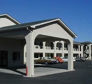 American Inn & Suites Αλμπουκέρκι Exterior photo