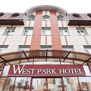 West Park Hotel Κίεβο Exterior photo