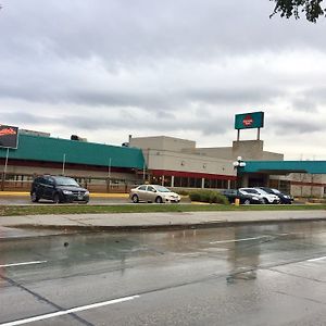 Canad Inns Destination Centre Transcona Γουίνιπεγκ Exterior photo