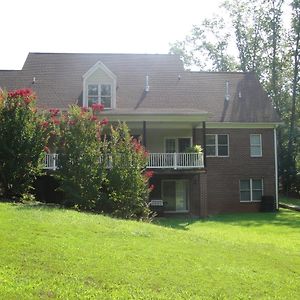 Angel Nest Bed & Breakfast Bed and Breakfast Keswick Exterior photo