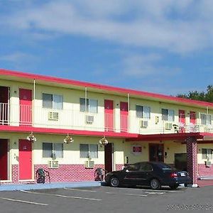 Red Carpet Inn Rome Exterior photo