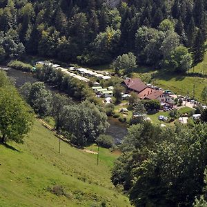 Tariche Centre De Vacances Ξενοδοχείο Saint-Ursanne Exterior photo