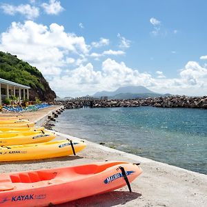 Bird Rock Beach Hotel Μπαστέρ Exterior photo