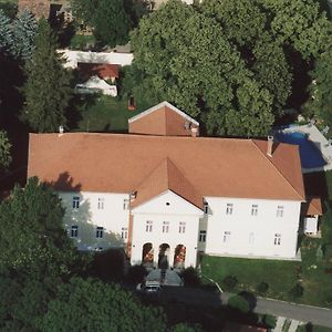 Misefa Kastely Bed and Breakfast Exterior photo