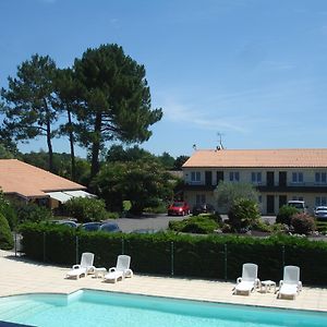 Hotel Restaurant Les Bruyeres Saint-Medard-en-Jalles Exterior photo