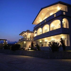 Gogas Palace Aparthotel Αμμουδιά Exterior photo