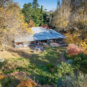 Braeside Mount Macedon Country Retreat Bed And Breakfast Exterior photo