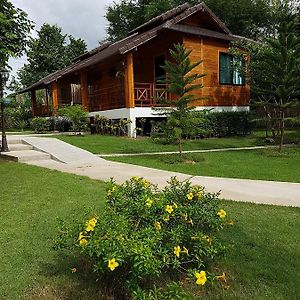 Phanya Chalet Ξενοδοχείο Ratchaburi Exterior photo