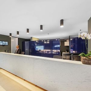 Belconnen Way Hotel & Serviced Apartments Κανμπέρα Exterior photo