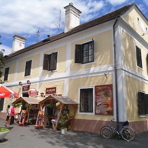 Arany Barany Vendegfogado Bed and Breakfast Letenye Exterior photo