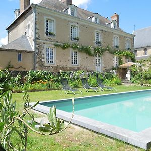 Le Presbytere Du Vigneau Bed and Breakfast Ménil Exterior photo