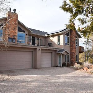 Harmony Belle At Kolob Canyon Bed and Breakfast New Harmony Exterior photo